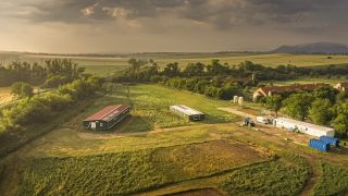 Prší, neprší, prší, neprší, prší, neprší, prší 🌧️… teda poslední dobou by se v tom jeden né dobře vyznal. Naštěstí 🐔...